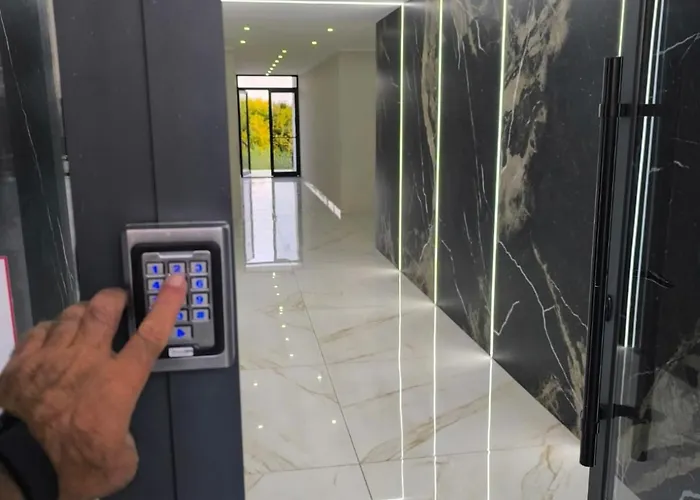 Leos New 2 アパート *